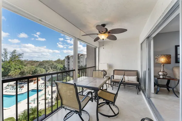 $169,000 | 3930 Inverrary Boulevard, Unit 505D, Lauderhill, FL 33319
