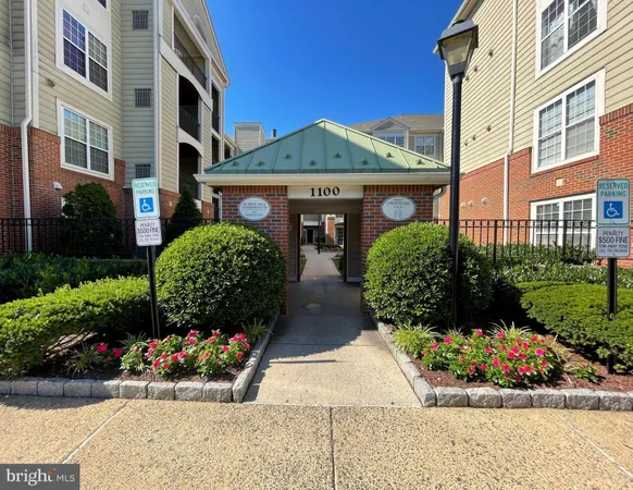 $2,600 | 1100 Quaker Hill Drive, Unit 421, Alexandria, VA 22314