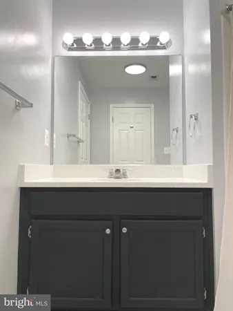 $2,600 | 1100 Quaker Hill Drive, Unit 421, Alexandria, VA 22314