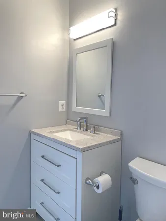 $2,600 | 1100 Quaker Hill Drive, Unit 421, Alexandria, VA 22314