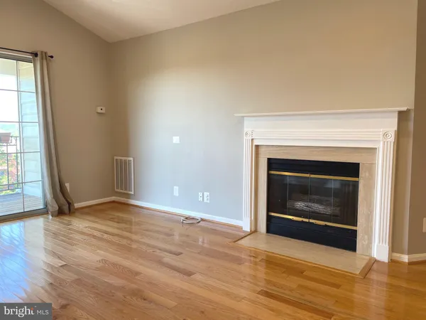 $2,600 | 1100 Quaker Hill Drive, Unit 421, Alexandria, VA 22314