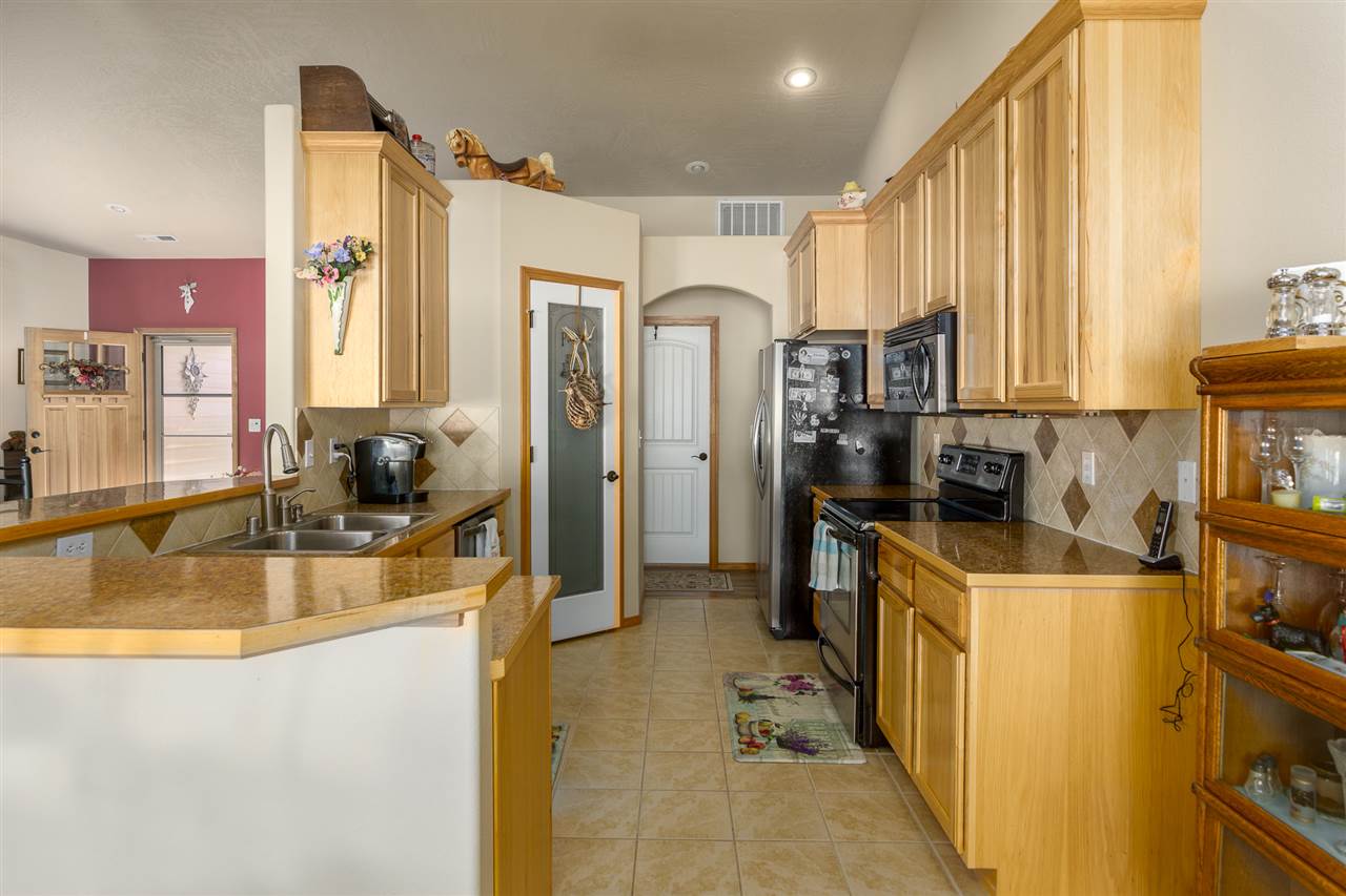1214 North Blake Road Spokane Valley, WA 99216 - Photo 4 of 17