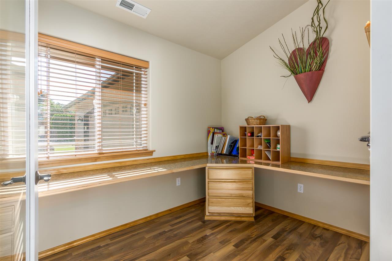 1214 North Blake Road Spokane Valley, WA 99216 - Photo 9 of 17