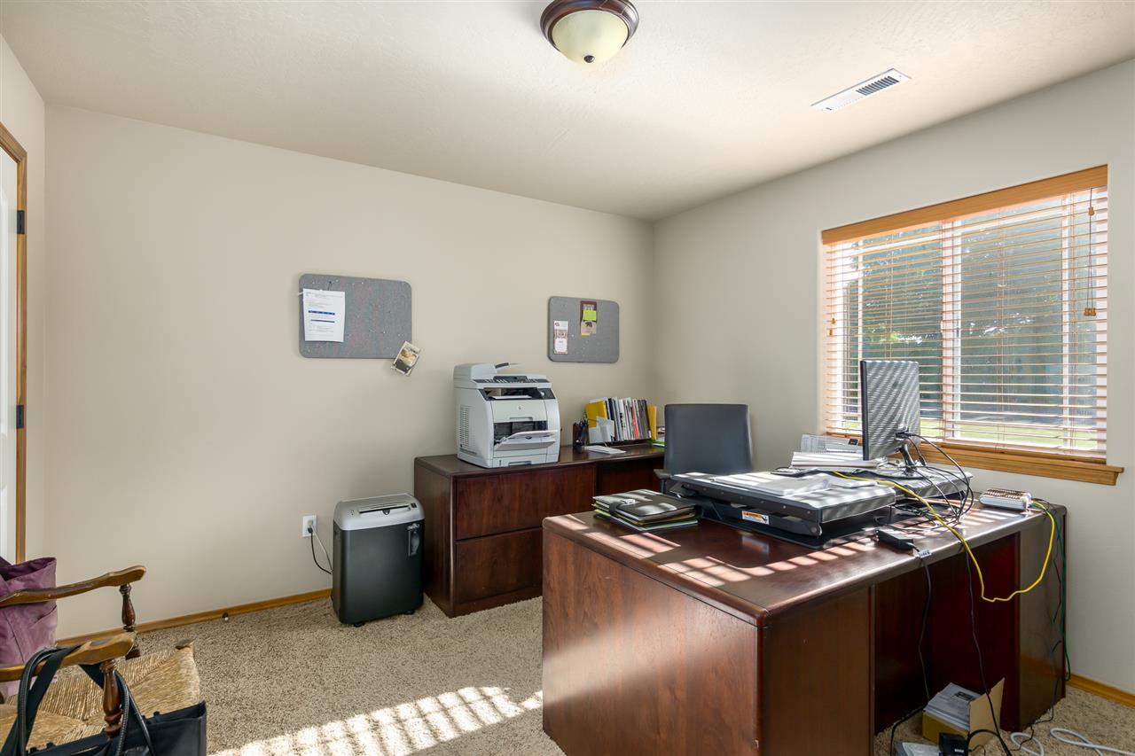 1214 North Blake Road Spokane Valley, WA 99216 - Photo 10 of 17