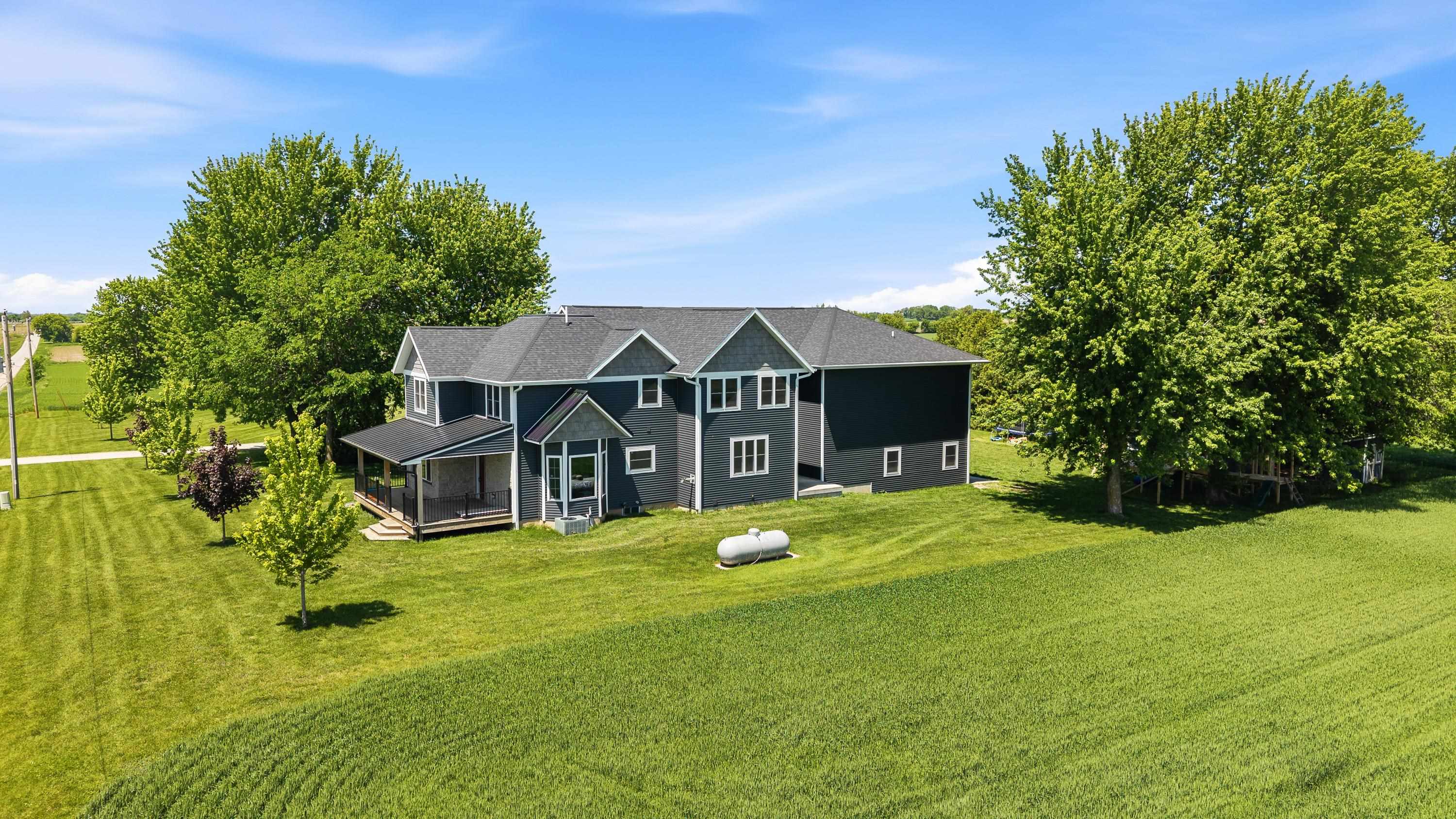 W9020 Breezy Point Road Beaver Dam, WI 53916 - Photo 3 of 63