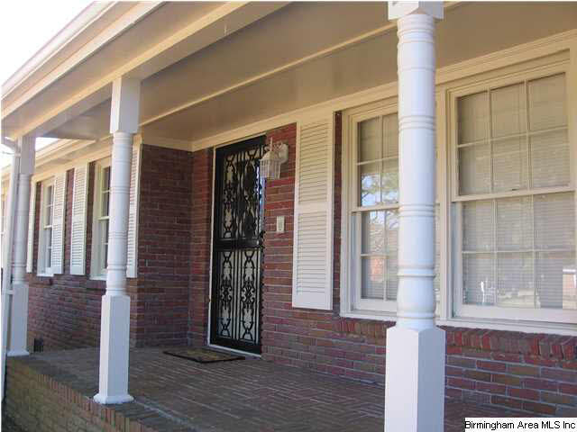 809 Spring Lake Circle Birmingham, AL 35217 - Photo 3 of 32