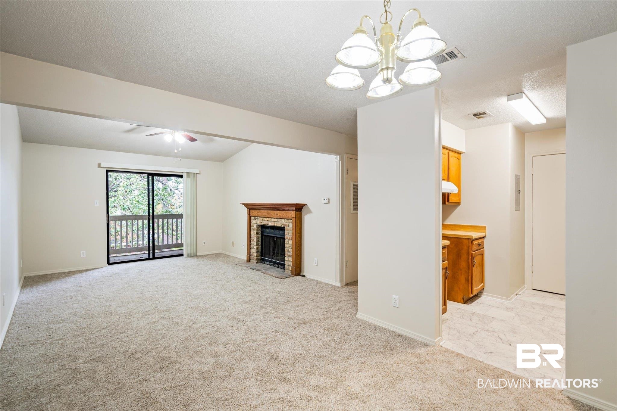 6050 Grelot Road, Unit 205 Mobile, AL 36609 - Photo 10 of 21