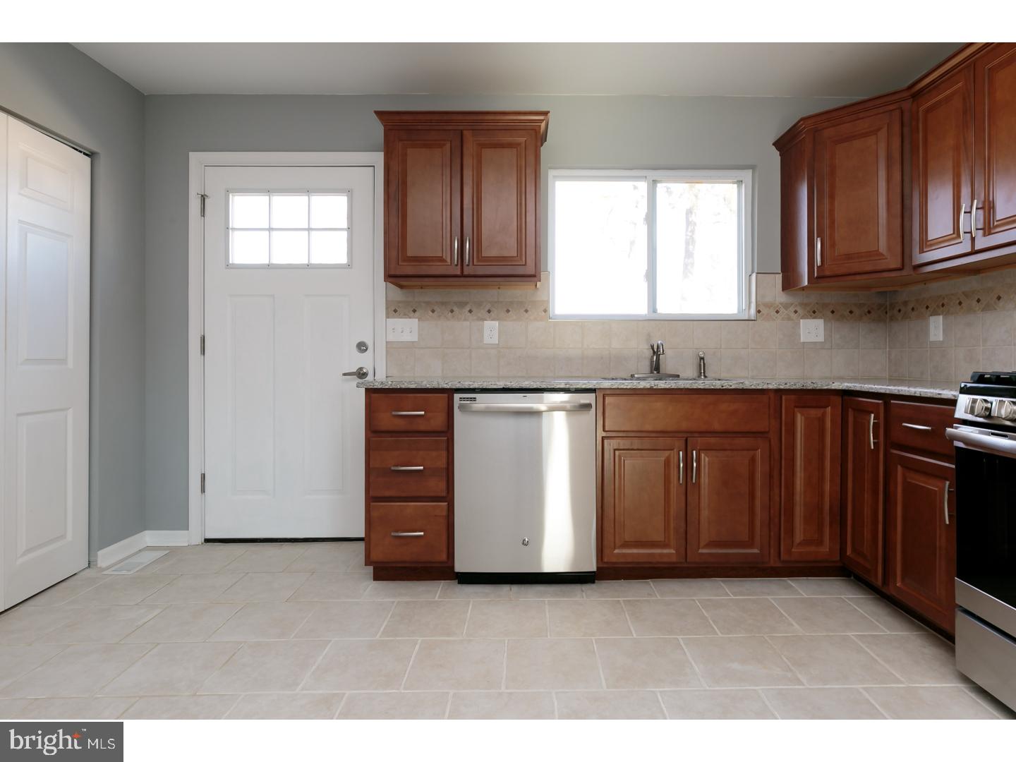 1074 Cranford Road Pine Hill, NJ 08021 - Photo 10 of 24 Kitchen