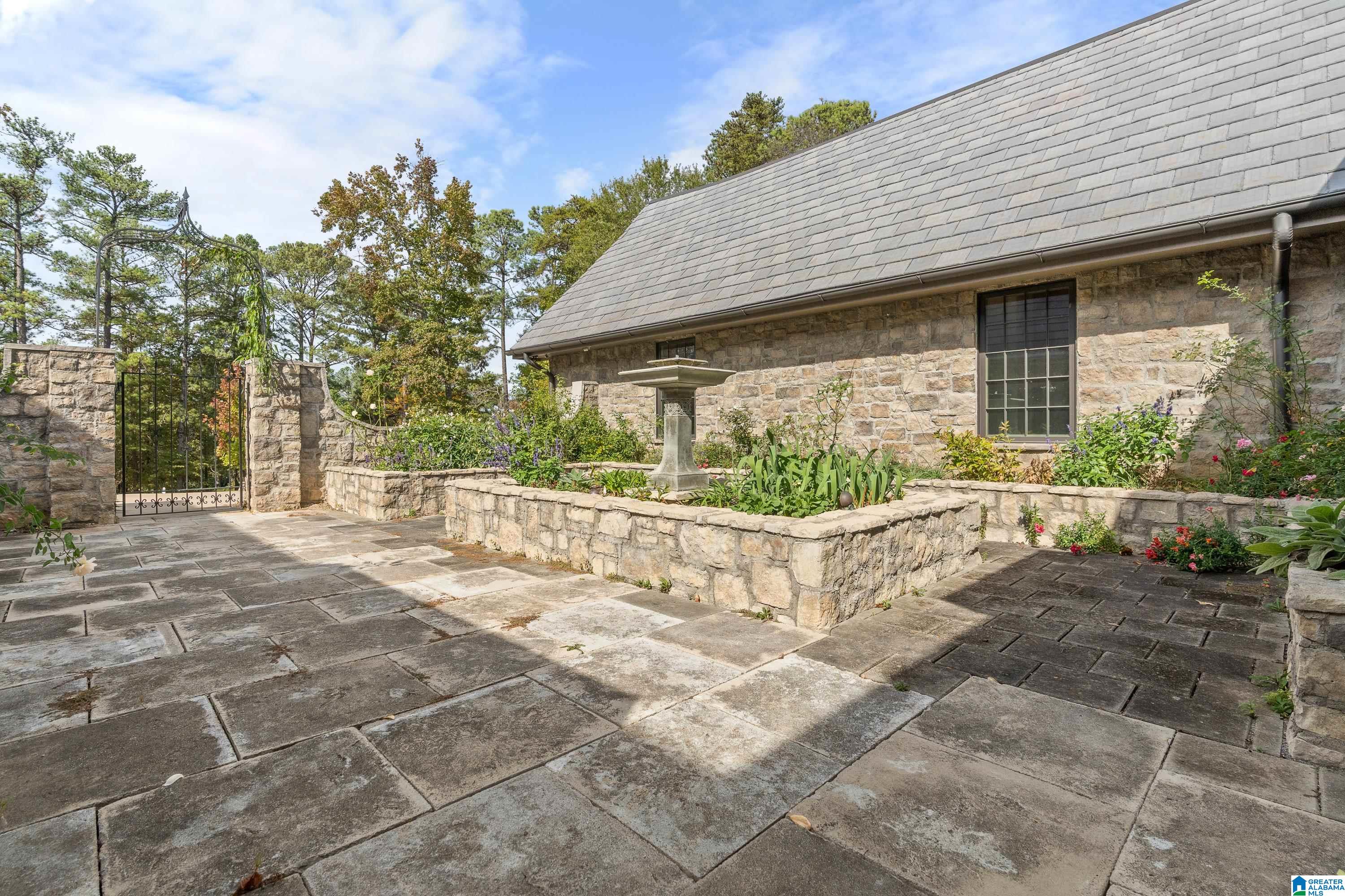 2318 St Joseph Road Birmingham, AL 35243 - Photo 9 of 100