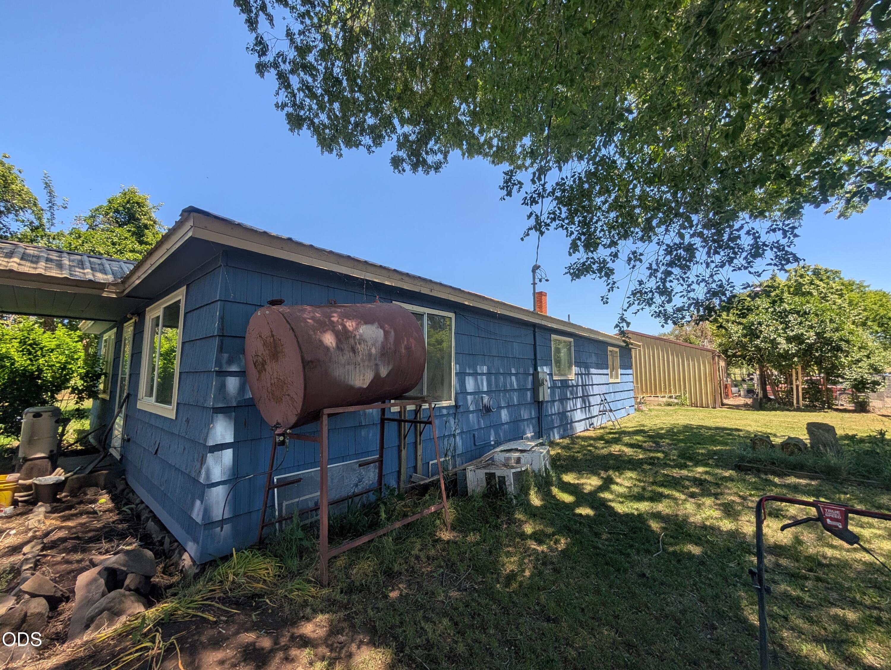 37419 Modoc Point Road Chiloquin, OR 97624 - Photo 5 of 10