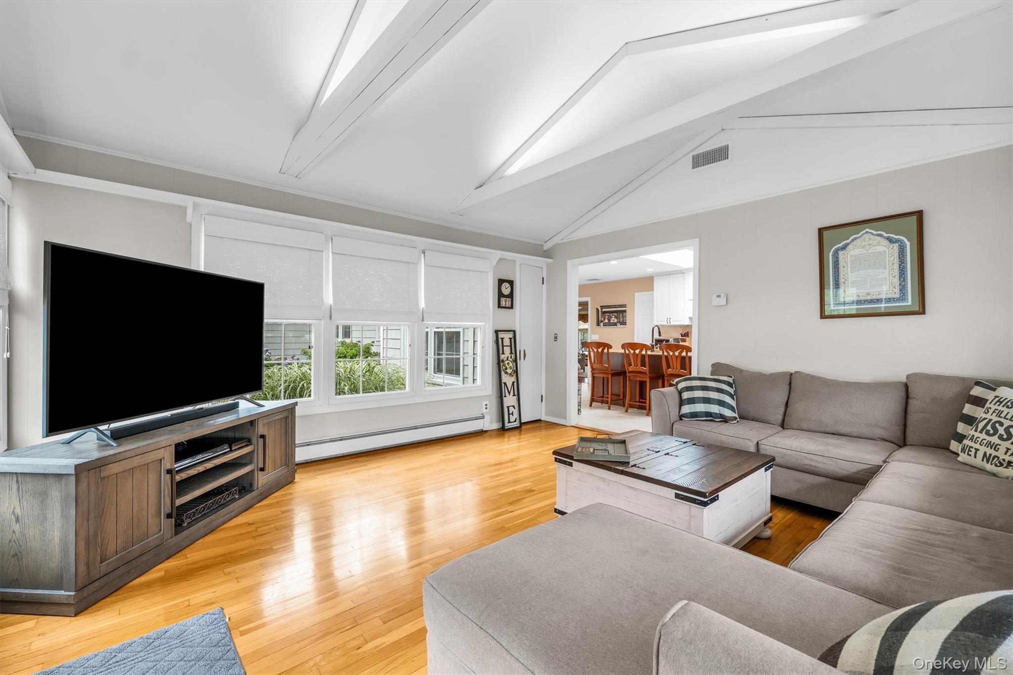383 Munsell Road East Patchogue, NY 11772 - Photo 18 of 45