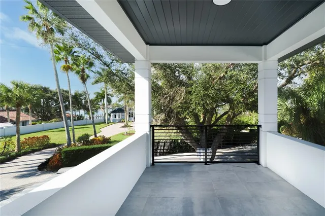 a view of an outdoor space