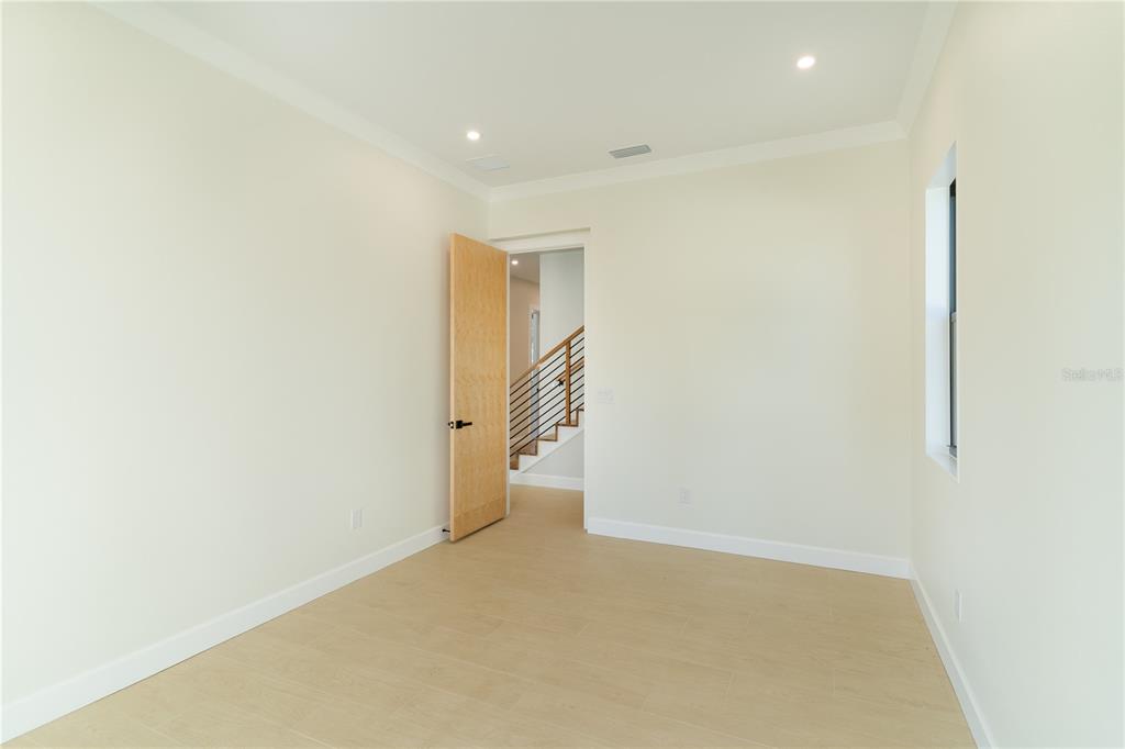2414 Bayshore Road Nokomis, FL 34275 - Photo 49 of 64 a view of an empty room