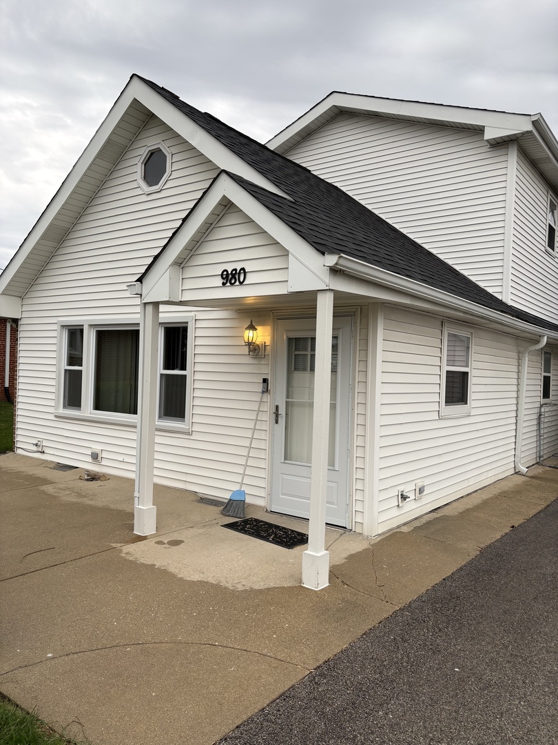 980 County Line Road Bensenville, IL 60106 - Photo 1 of 6