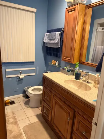 $2,500 | 980 County Line Road, Bensenville, IL 60106
