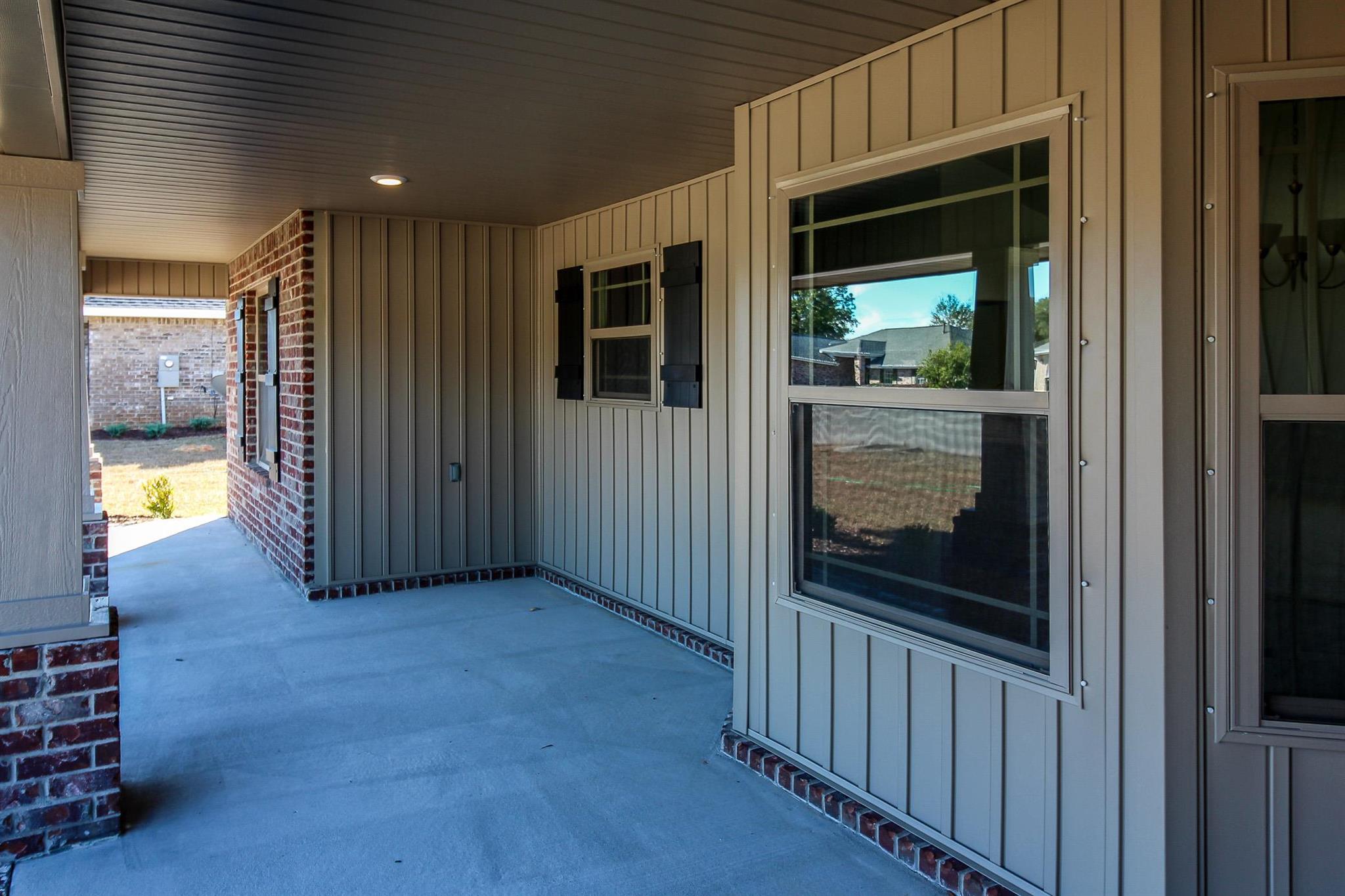 5943 Parsonage Circle Milton, FL 32570 - Photo 3 of 18