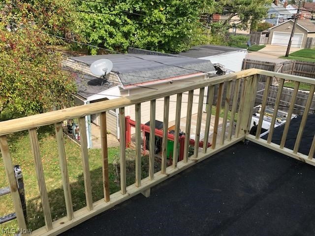 3851 Grosvenor Road Cleveland, OH 44118 - Photo 8 of 22