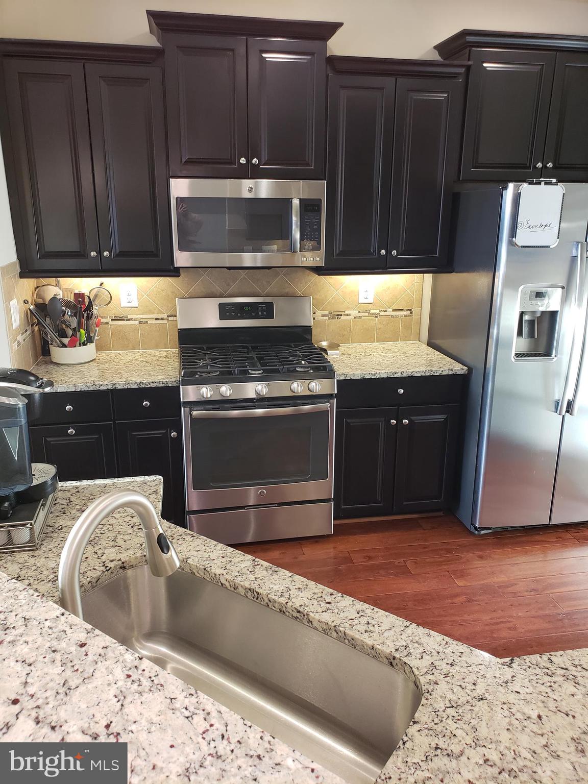 42573 Sunset Ridge Square, Unit 439 Ashburn, VA 20148 - Photo 11 of 41 Stainless Steel Appliances- Granite C Tops