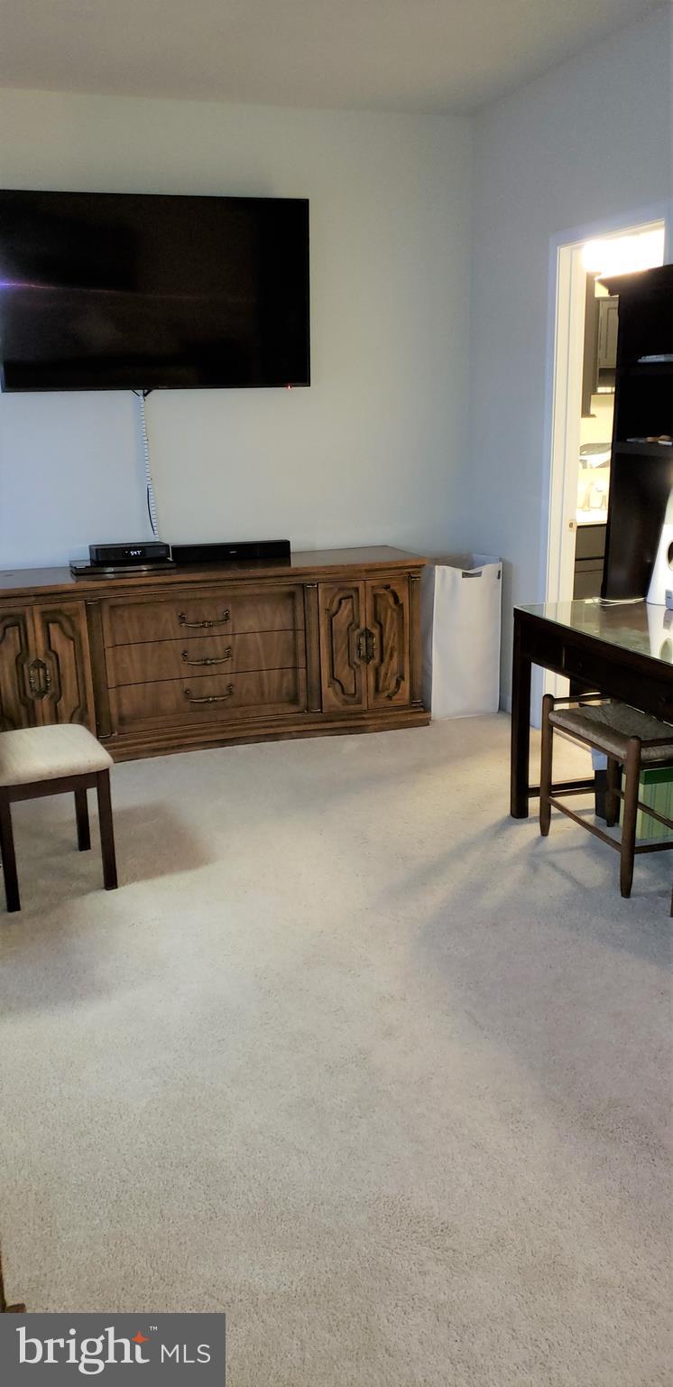 42573 Sunset Ridge Square, Unit 439 Ashburn, VA 20148 - Photo 16 of 41 Sitting Room/ Office? TV Conveys