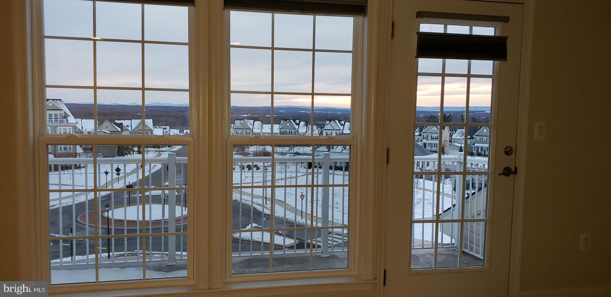 42573 Sunset Ridge Square, Unit 439 Ashburn, VA 20148 - Photo 37 of 41 LOFT LEVEL 4 VIEWS