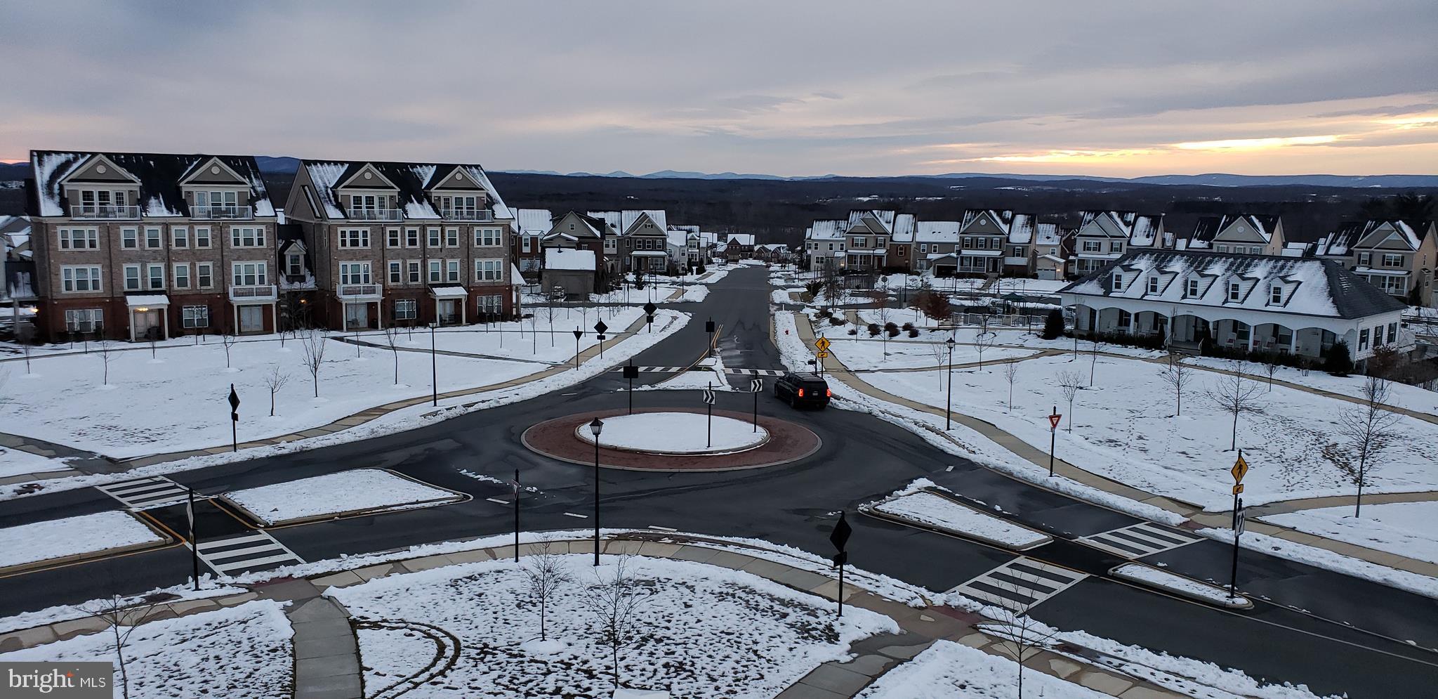 42573 Sunset Ridge Square, Unit 439 Ashburn, VA 20148 - Photo 39 of 41 VIEW #2 Towards CENTER COMMUNITY ROTARY