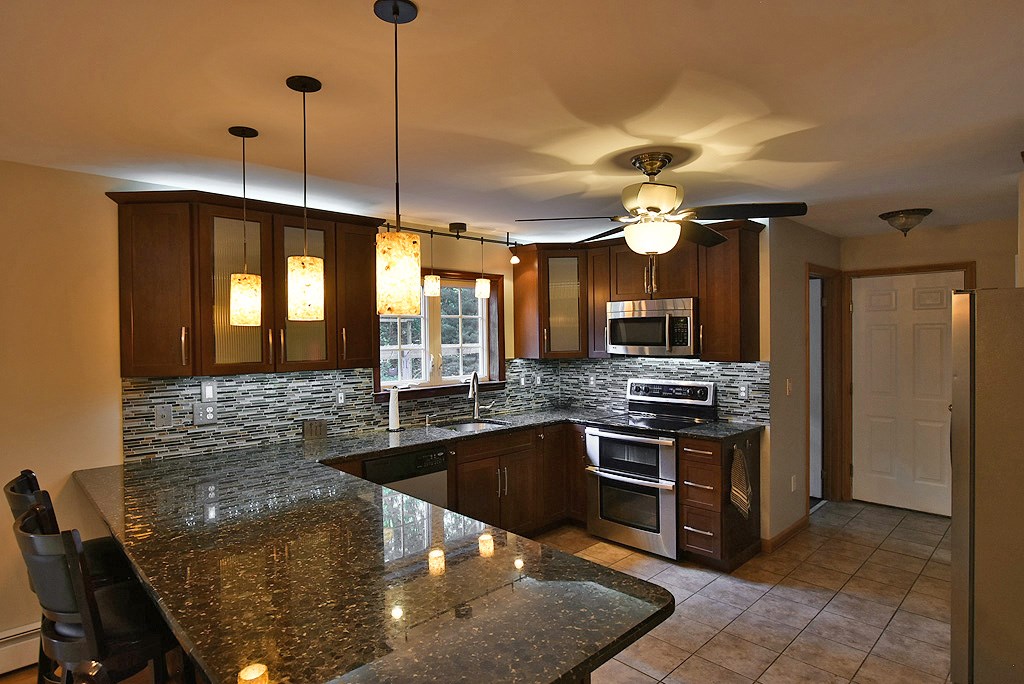 455 Green Bush Road Warwick, RI 02818 - Photo 4 of 32 Gallery Image 4