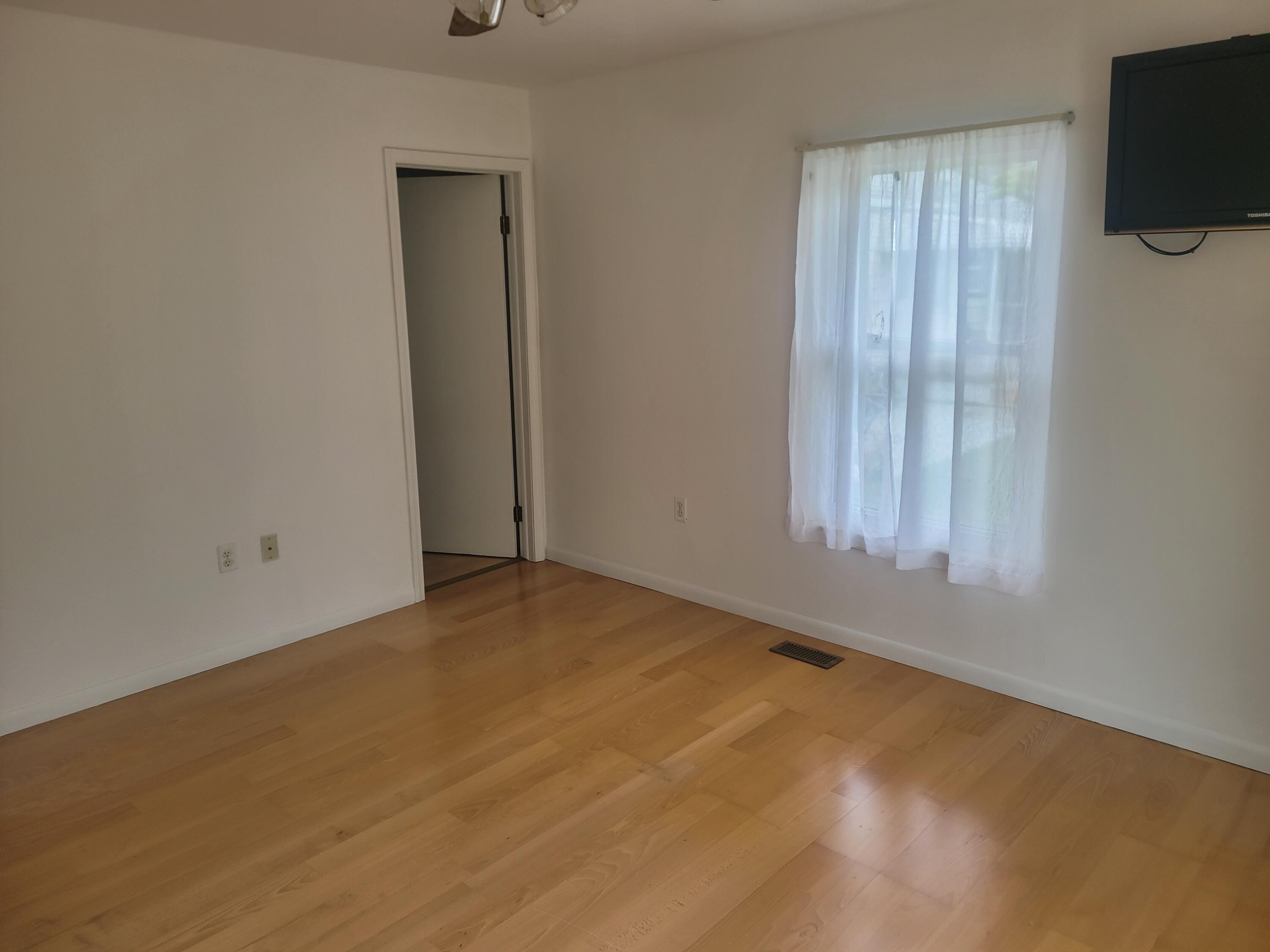 6322 Princess Street Taylor, MI 48180 - Photo 13 of 39 20260617_125705