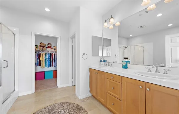 $5,000 | 50 Fringe Tree, Irvine, CA 92606