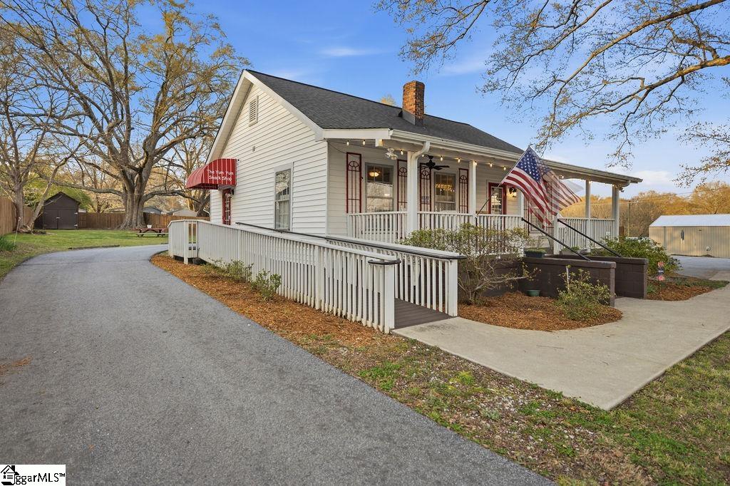 1107 McKelvey Road Pelzer, SC 29669 - Photo 3 of 20