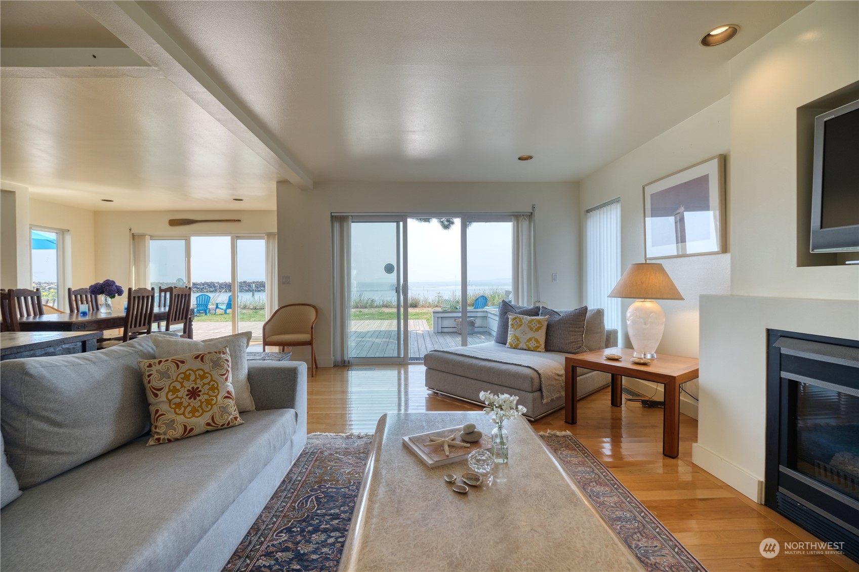 1649 Edwards Drive Point Roberts, WA 98281 - Photo 11 of 40 Gallery Image 11