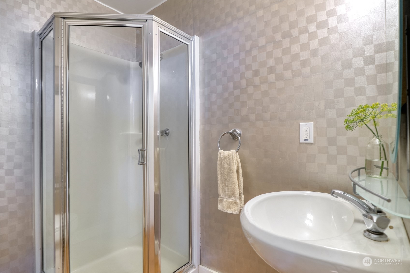 1649 Edwards Drive Point Roberts, WA 98281 - Photo 21 of 40 Gallery Image 21