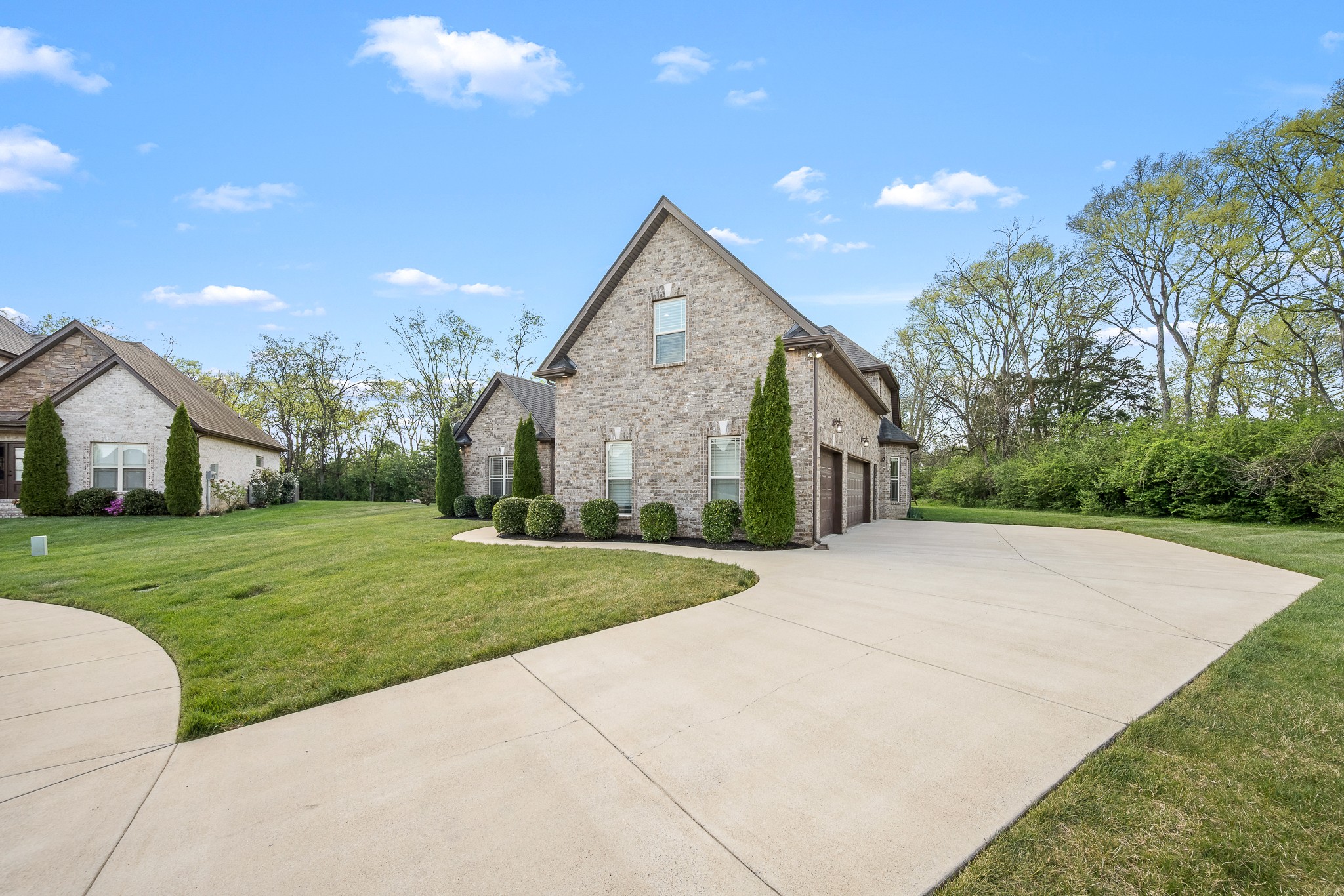 3023 Columnar Court Murfreesboro, TN 37129 - Photo 4 of 55 a front view of house with yard and green space