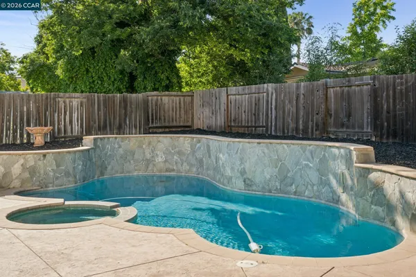 $975,000 | 510 Mt Dell Drive, Clayton, CA 94517