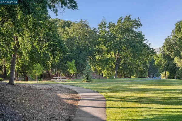 $975,000 | 510 Mt Dell Drive, Clayton, CA 94517