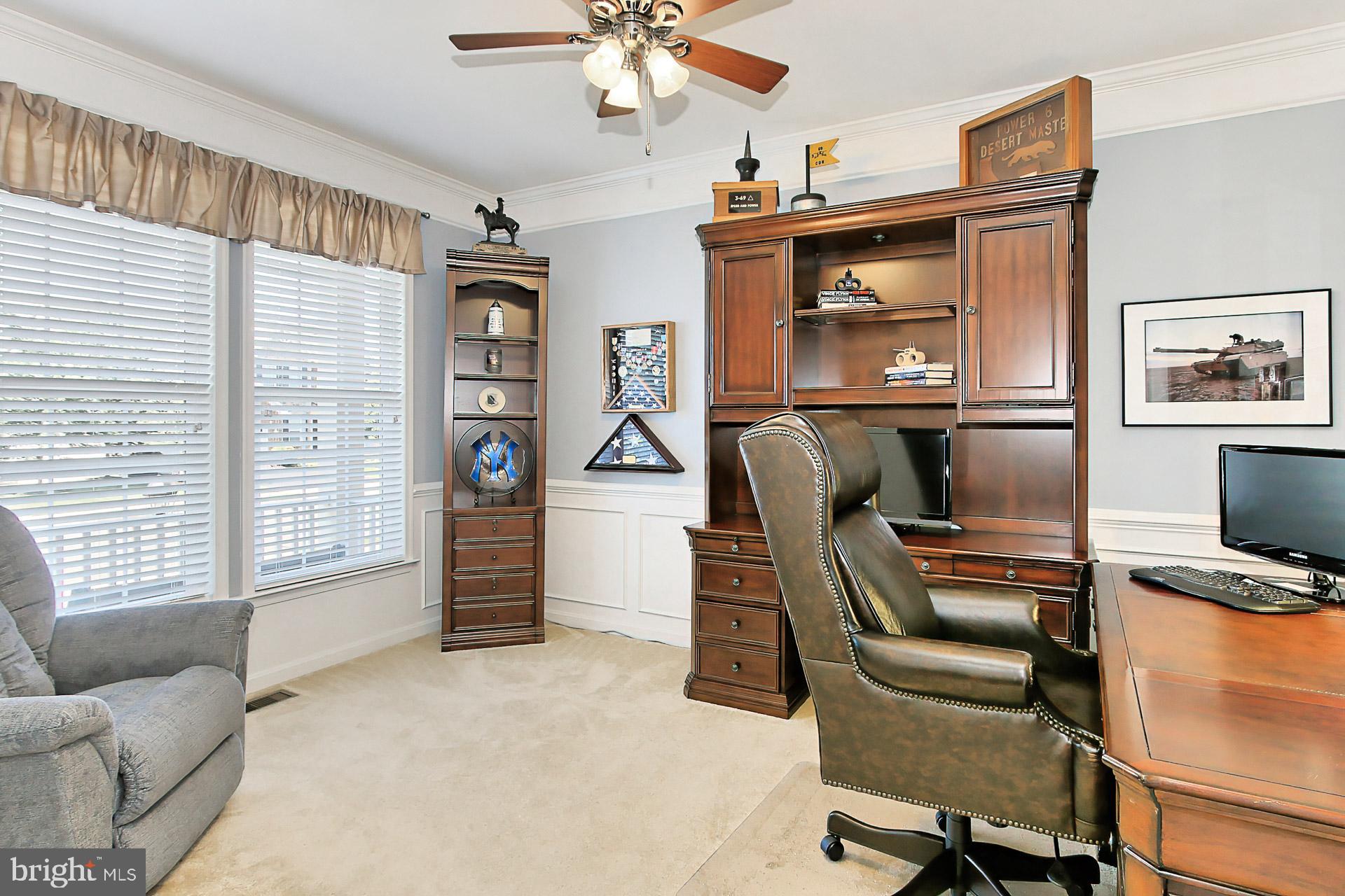 9335 Castle Hill Road Springfield, VA 22153 - Photo 20 of 53 Main level office/library