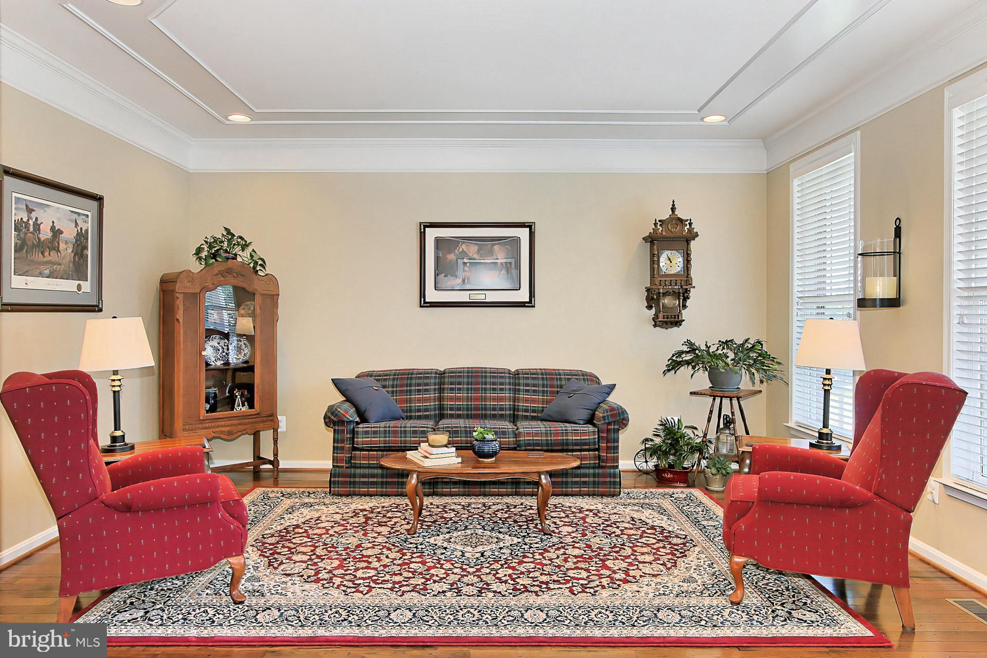 9335 Castle Hill Road Springfield, VA 22153 - Photo 21 of 53 Formal living room