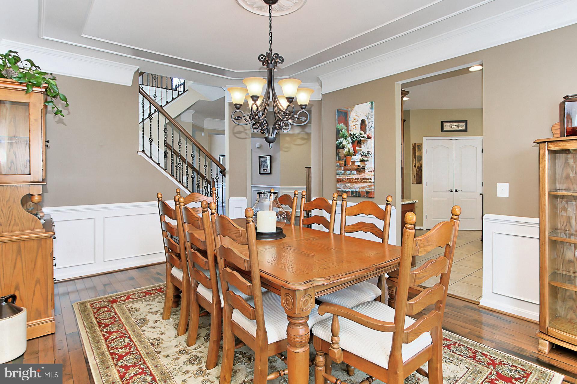 9335 Castle Hill Road Springfield, VA 22153 - Photo 23 of 53 Wrought iron balusters and crown molding