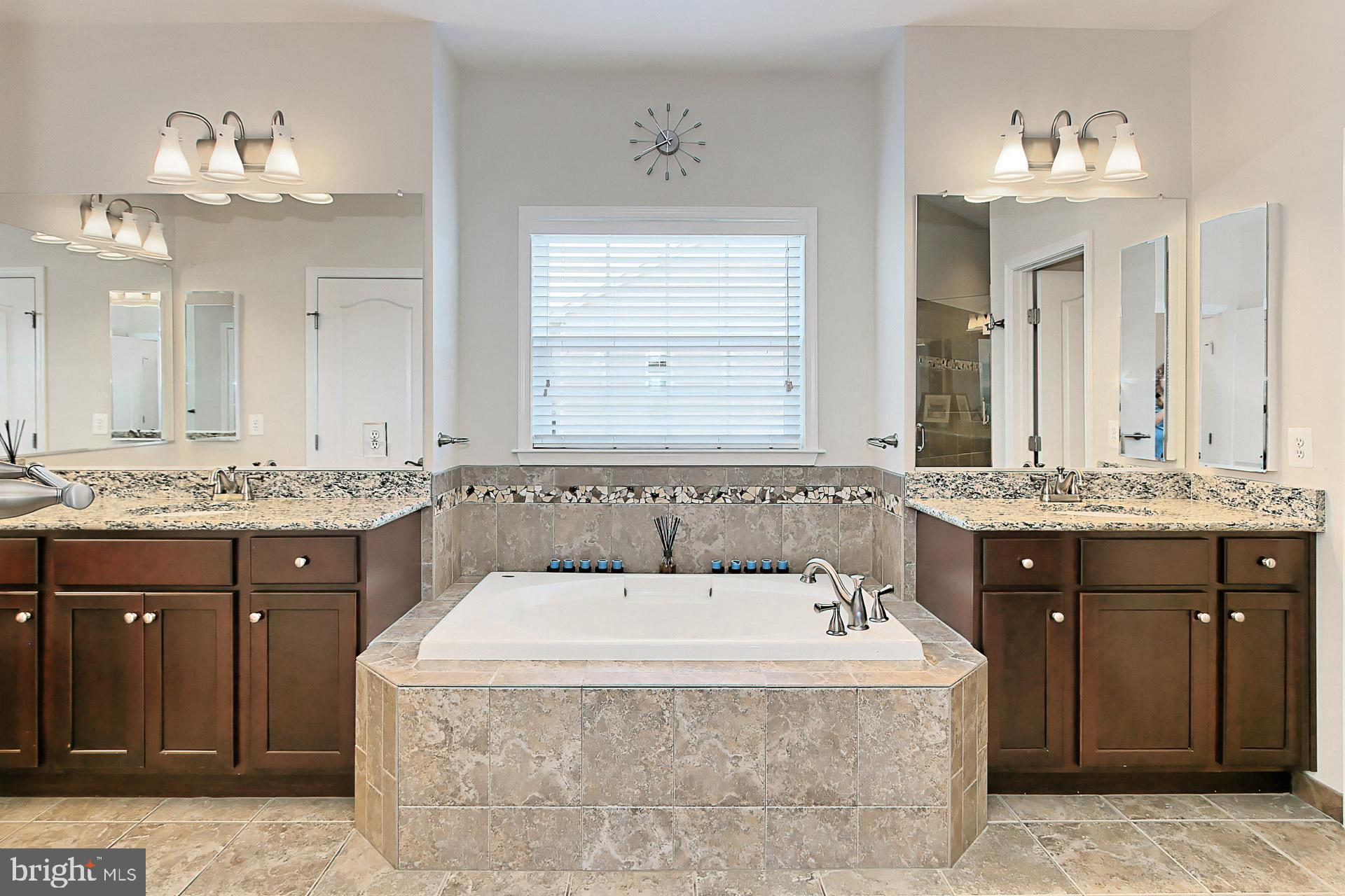 9335 Castle Hill Road Springfield, VA 22153 - Photo 30 of 53 Spa-like bath