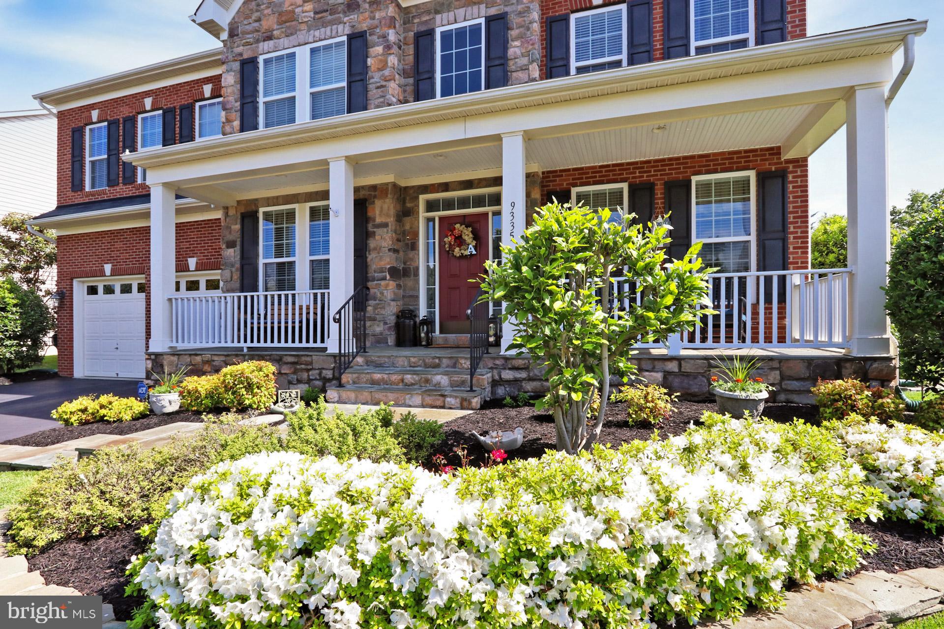 9335 Castle Hill Road Springfield, VA 22153 - Photo 5 of 53 Wonderful Front porch