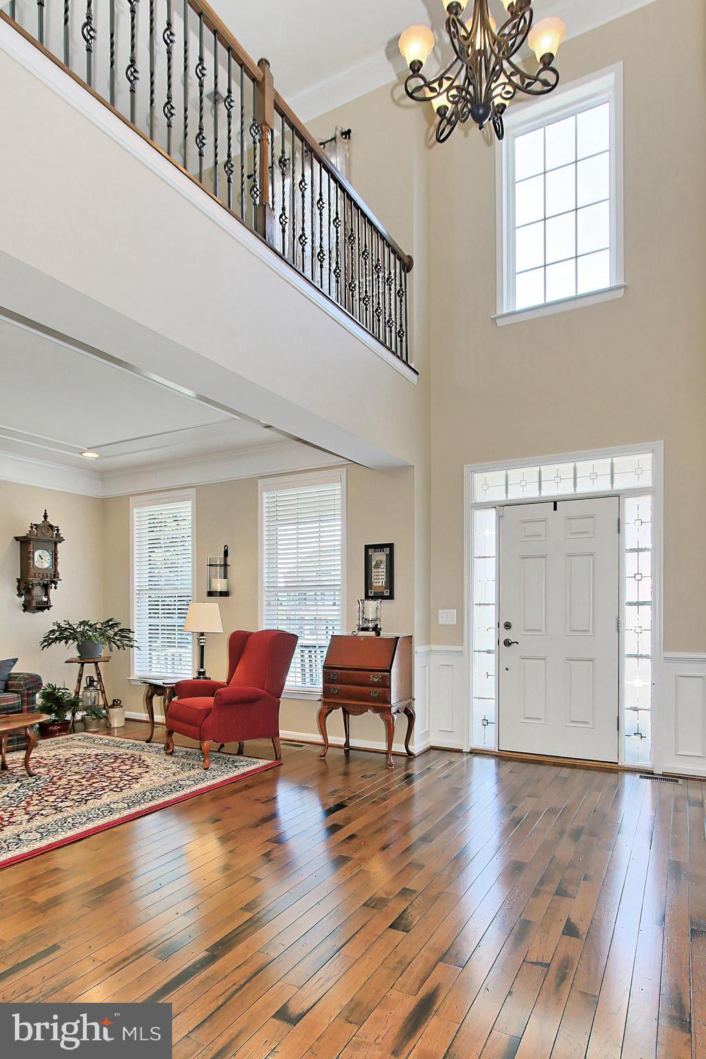 9335 Castle Hill Road Springfield, VA 22153 - Photo 10 of 53 Two story foyer