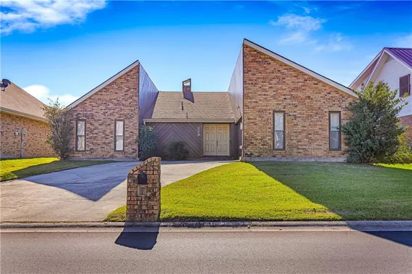 $274,500 | 229 Constellation Drive, Slidell, LA 70458