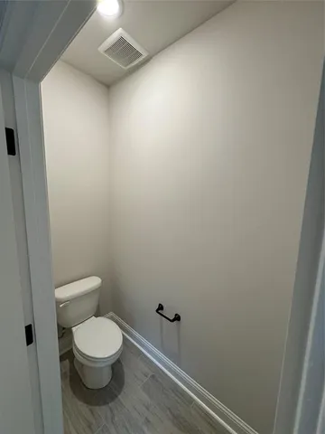 $2,100 | 305 Hendry Drive, Bossier City, LA 71111