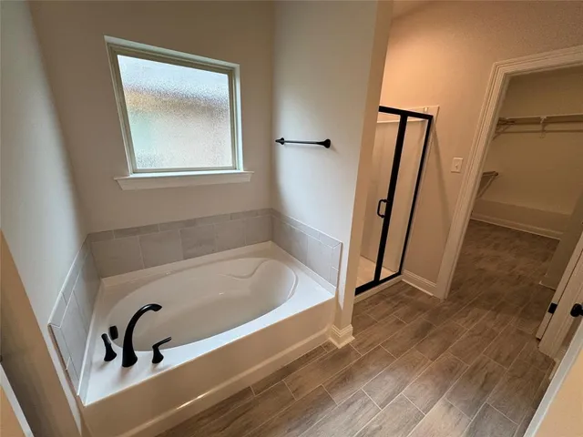 $2,100 | 305 Hendry Drive, Bossier City, LA 71111