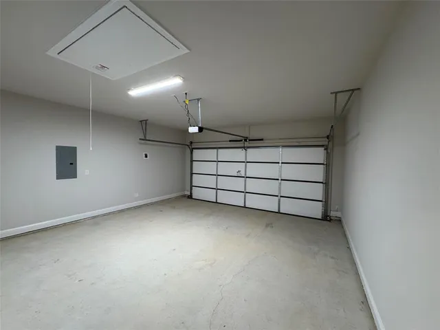 $2,100 | 305 Hendry Drive, Bossier City, LA 71111