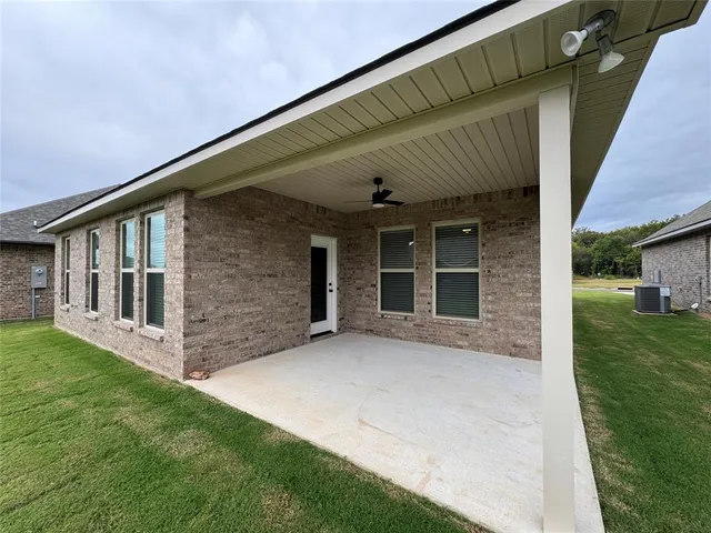 $2,100 | 305 Hendry Drive, Bossier City, LA 71111