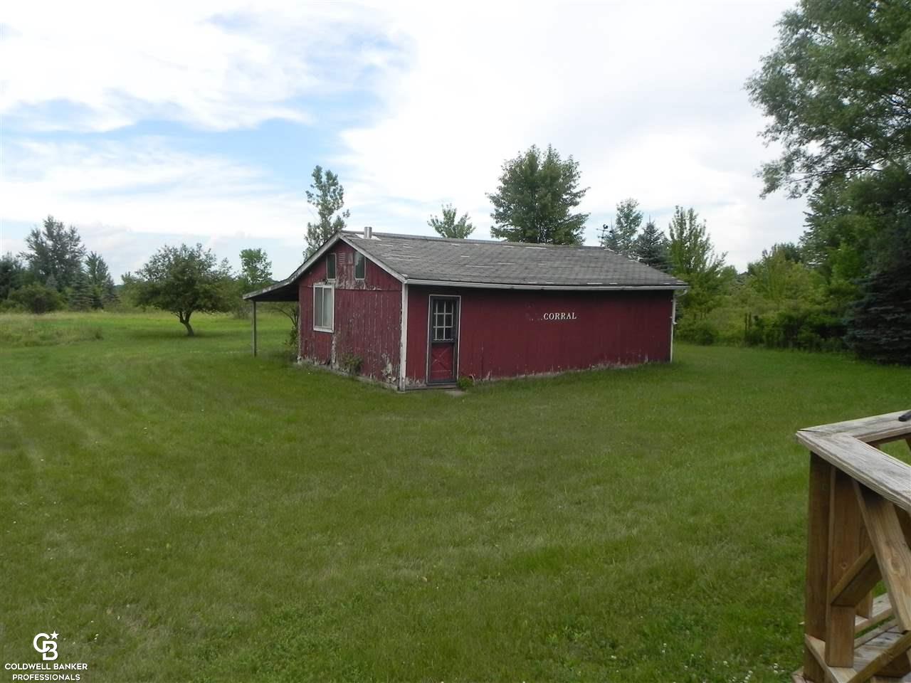 12100 Dunn Road Memphis, MI 48041 - Photo 25 of 31 50046867-33.JPG