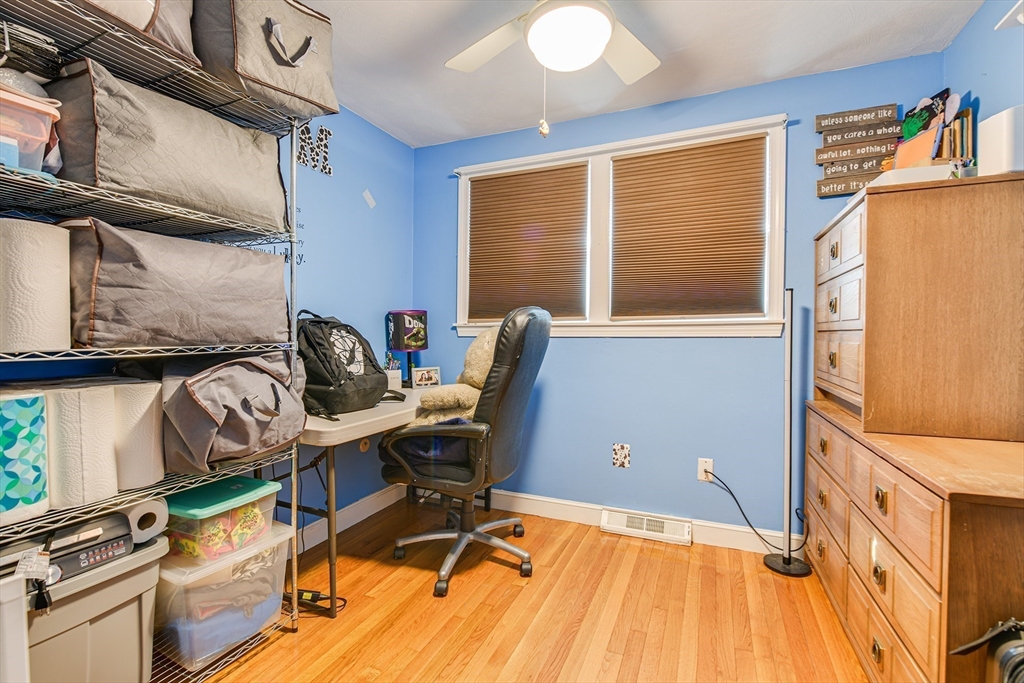 11 Topliff Street Billerica, MA 01821 - Photo 16 of 23