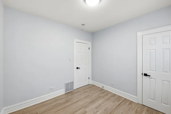 $3,500 | 142 West 103rd Place, Chicago, IL 60628