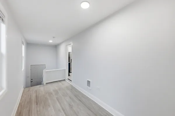 $3,500 | 142 West 103rd Place, Chicago, IL 60628