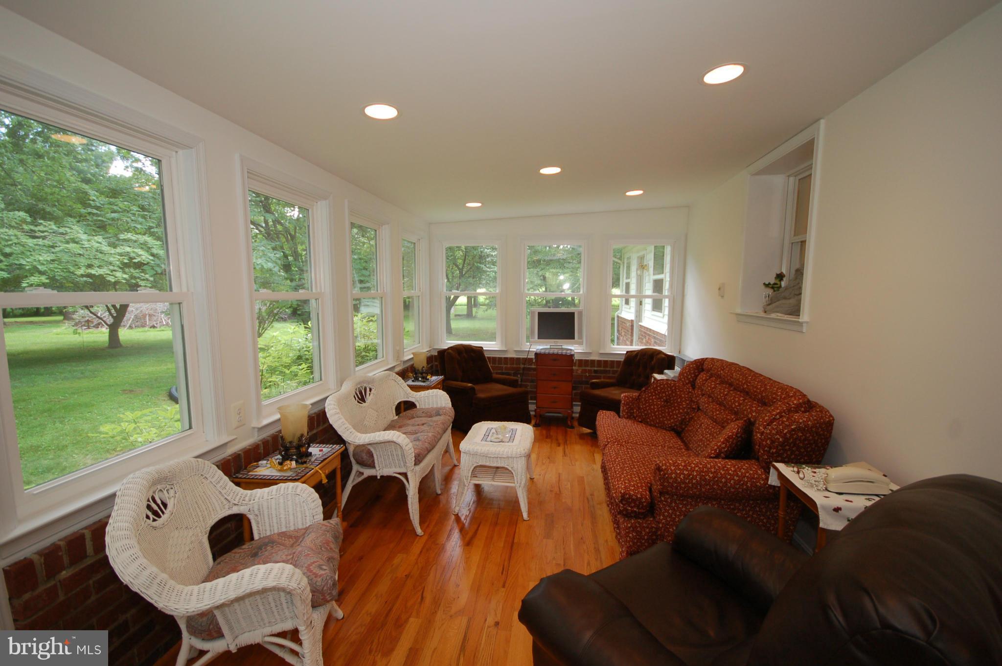 36437 Paxson Road Purcellville, VA 20132 - Photo 10 of 21 Family Room